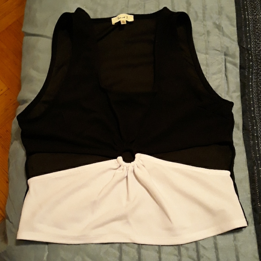Love J crop top